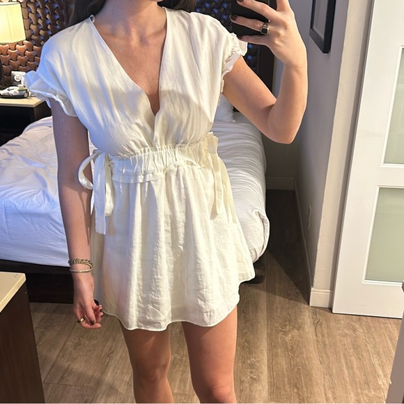 White Zara dress size small with side bow ties - Picture 1 of 4